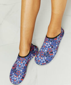MMshoes On The Shore Water Shoes in Navy