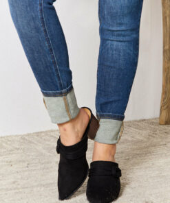 East Lion Corp Pointed-Toe Braided Trim Mules