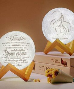 Remember Whose Daughter You Are & Straighten Your Crown - Personalized Moon Lamp - To My Daughter, Gift For Daughter, Daughter Gift From Mom, Birthday Gift For Daughter