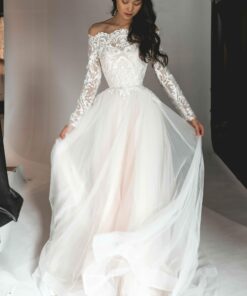 Long Sleeve Lace Wedding Dress Viteria
