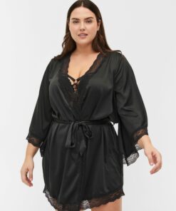 Elegant morgenk?be med blonder fra Zizzi