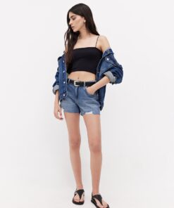 ג’ינס MID WAIST קצר עם קרעים